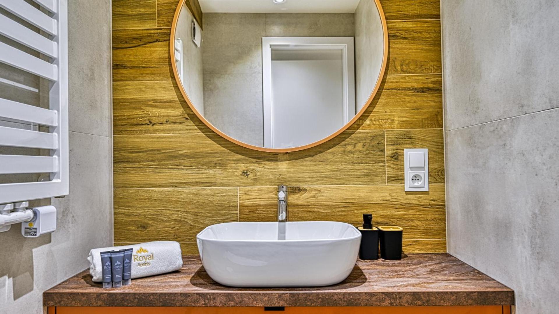 Apartamenty Dwupoziomowe Karkonoskie Kolory By Royal Aparts Karpacz Zewnętrze zdjęcie